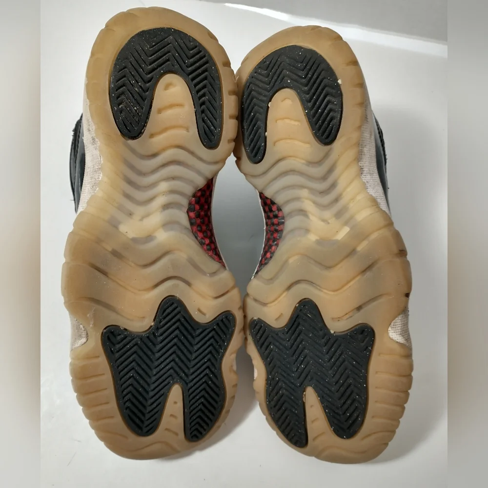 Nike Air Jordan 11 Retro Low Barons, Black And White, Youth 3.5, Basketball 🏀‎